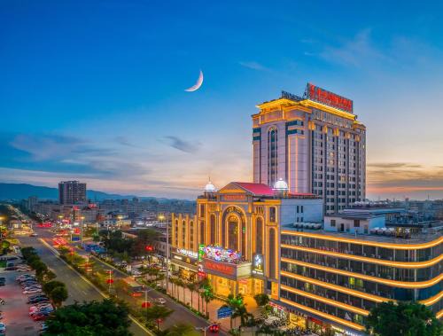 Rongcheng District Hotel | Vienna International Hotel Jieyang Yangmei Jade hotel