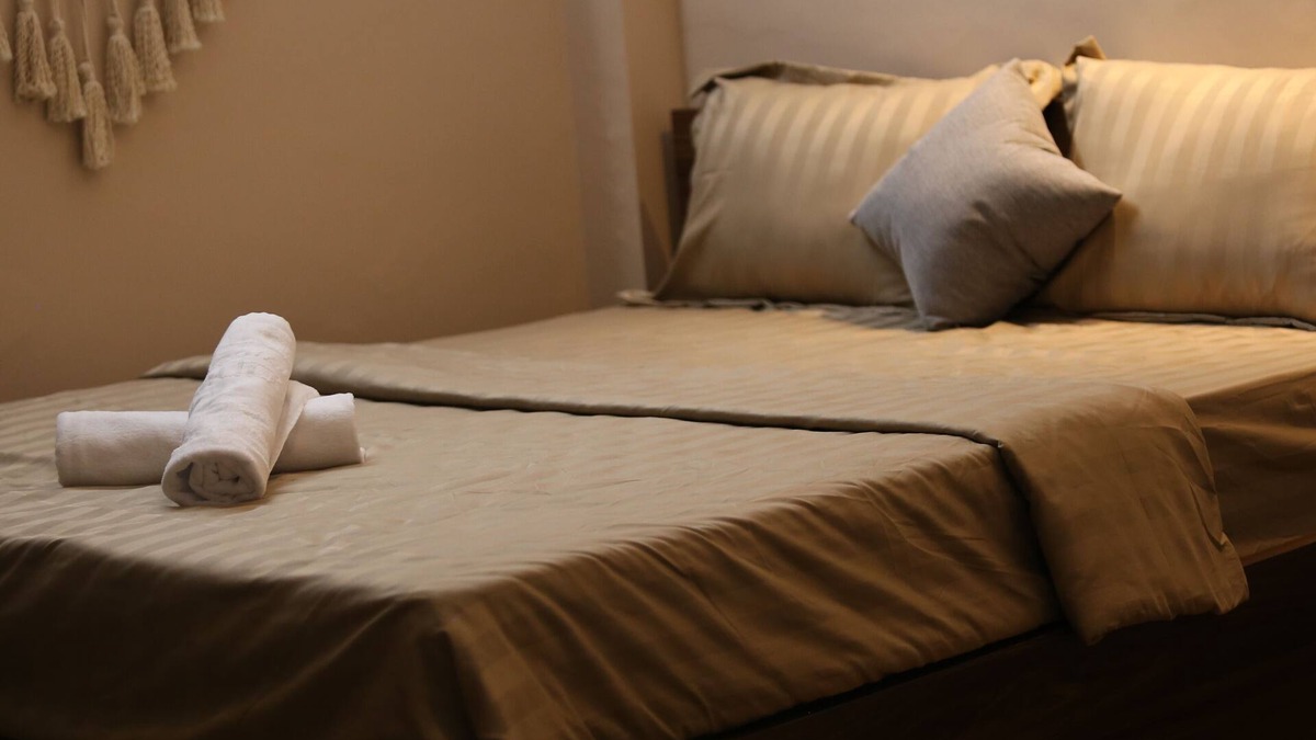 Hang Trong Apartment | Vietnam Travelers Home 2 - Hidden Gem with Cozy Private Balcony