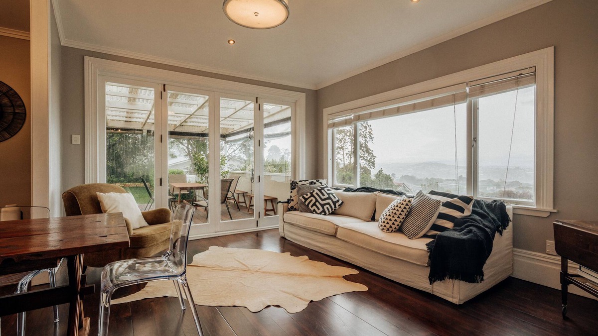 Mount Eden House | View 14 - Spacious villa in the heart of Mt Eden - sleeps 10 guests