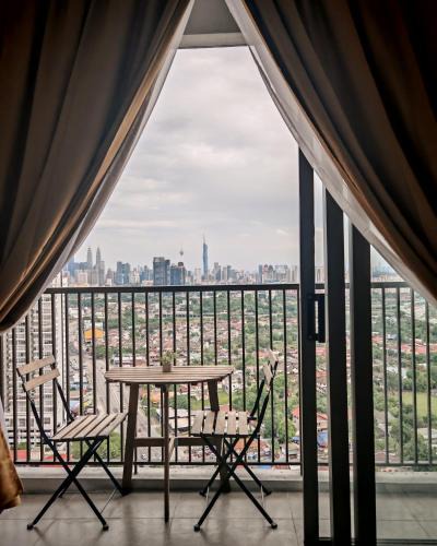 Taman P Ramlee Apartment | View KLCC 3 Bedroom Homestay Kenwingston Platz