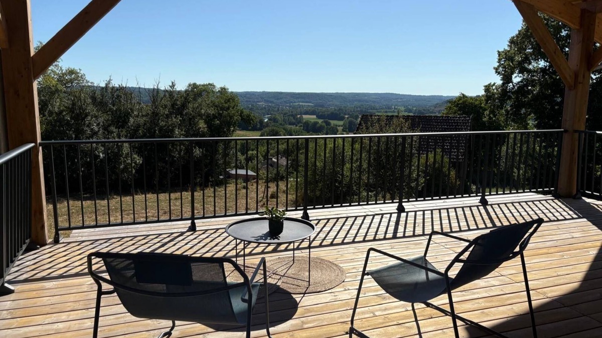 Marnac House | View over the valley with full PRM accessibility