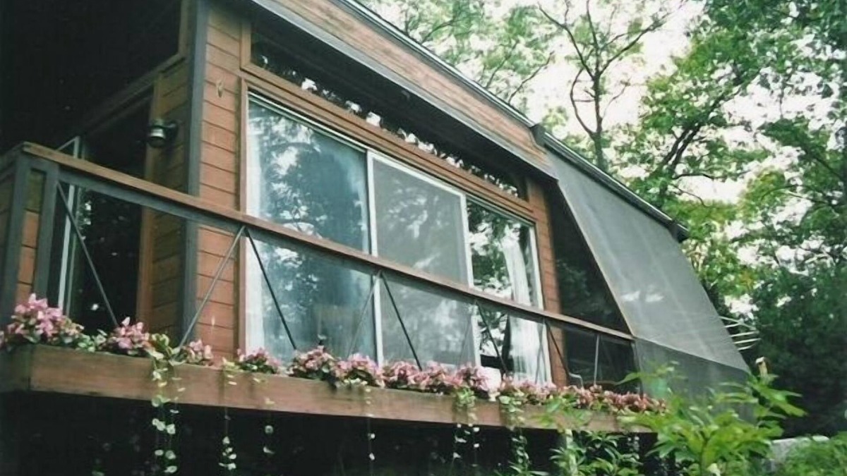 Saugatuck House | View River, Marsh, & Wildlife from Your Hot Tub & enjoy Special Winter Rates!