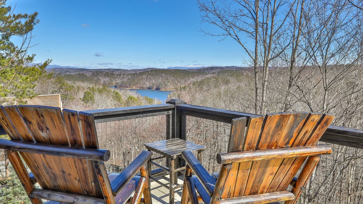 Ellijay House | View-tiful Getaway! Hot-tub, Firepit, Dog-friendly with fenced yard!