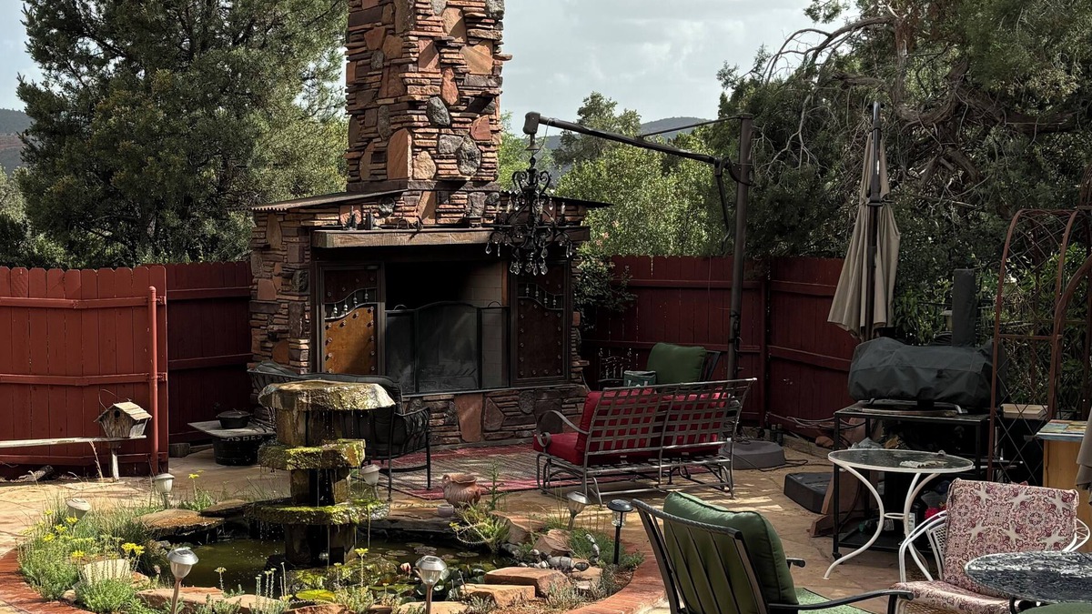 West Sedona Apartment | View with a room Cathedral Rock too!