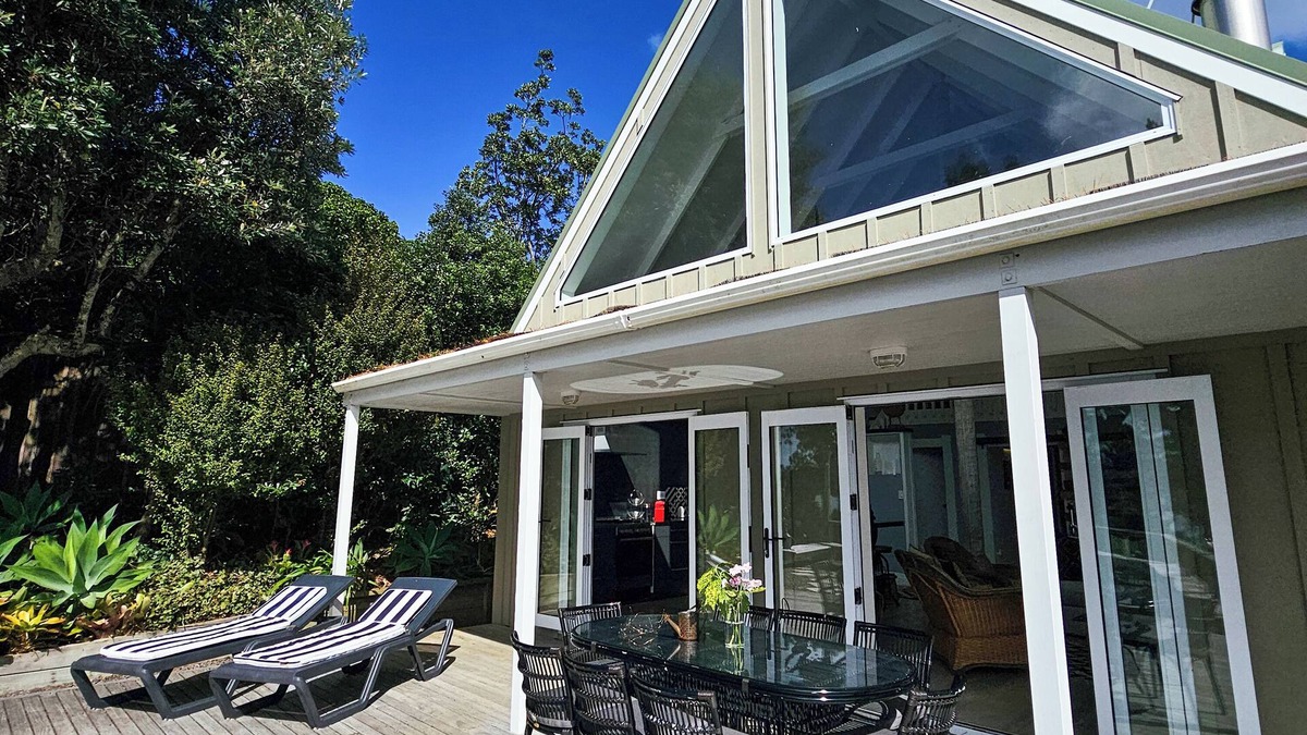 Onetangi House | Viewpoint - Stay Waiheke