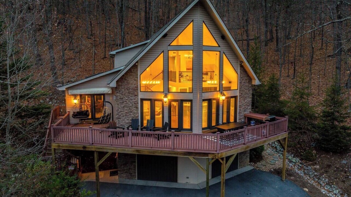 Massanutten Ski Chalet | Views, Fire Pit, Game Rm, Theater, Sauna, Poker
