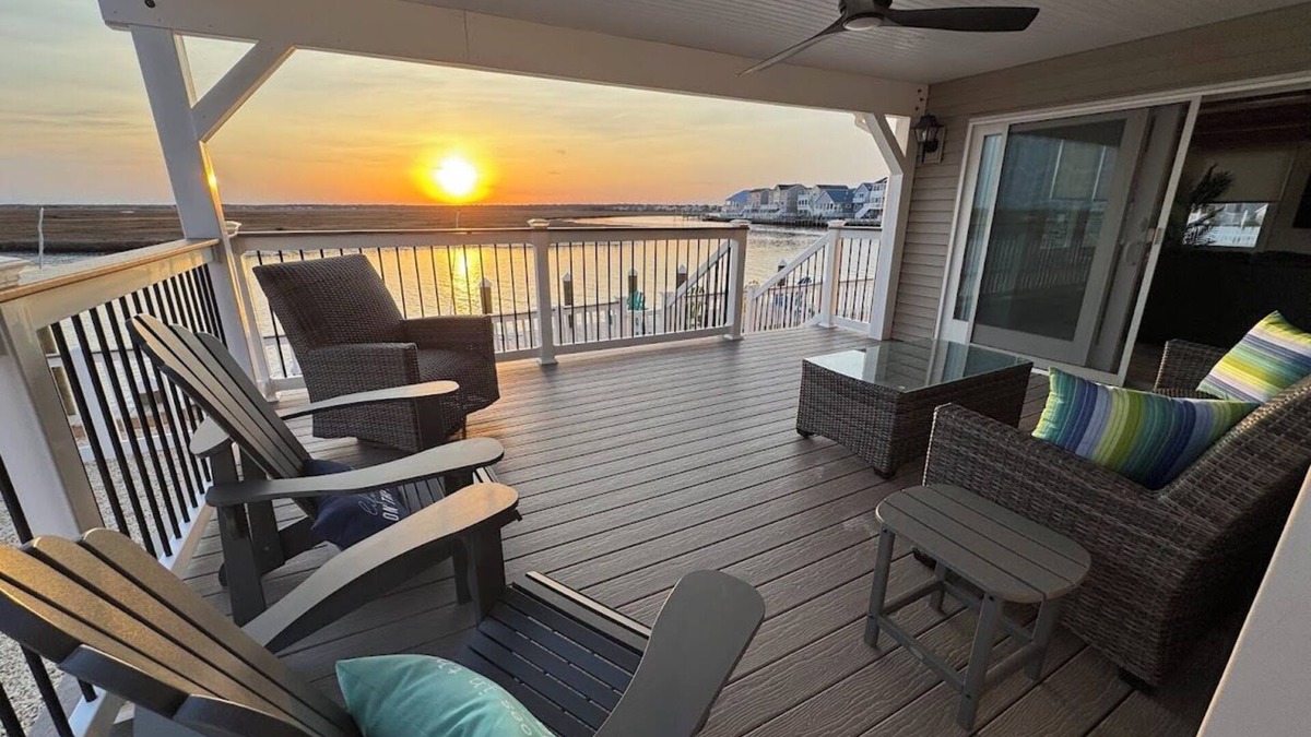 Beach Haven West House | Views Galore! Pet Friendly, Waterfront, Sunsets, under 10 minutes to LBI beaches