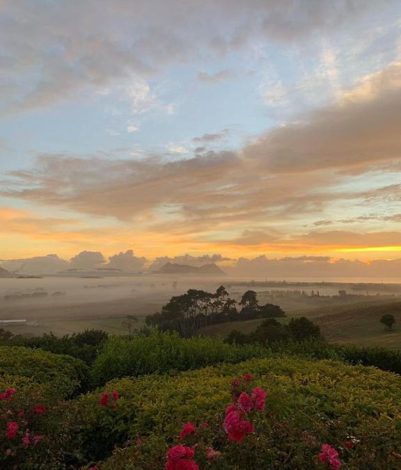 Ruakaka House | Views to unwind - self contained unit w/king bed
