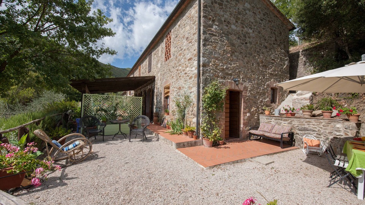 Montieri House | Vignanova barn in Alta Maremma in Gerfalco (Montieri)