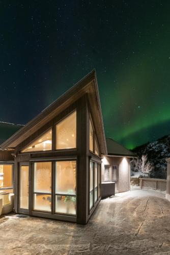 Klakksjorda House | Vikran Seaside Lodge
