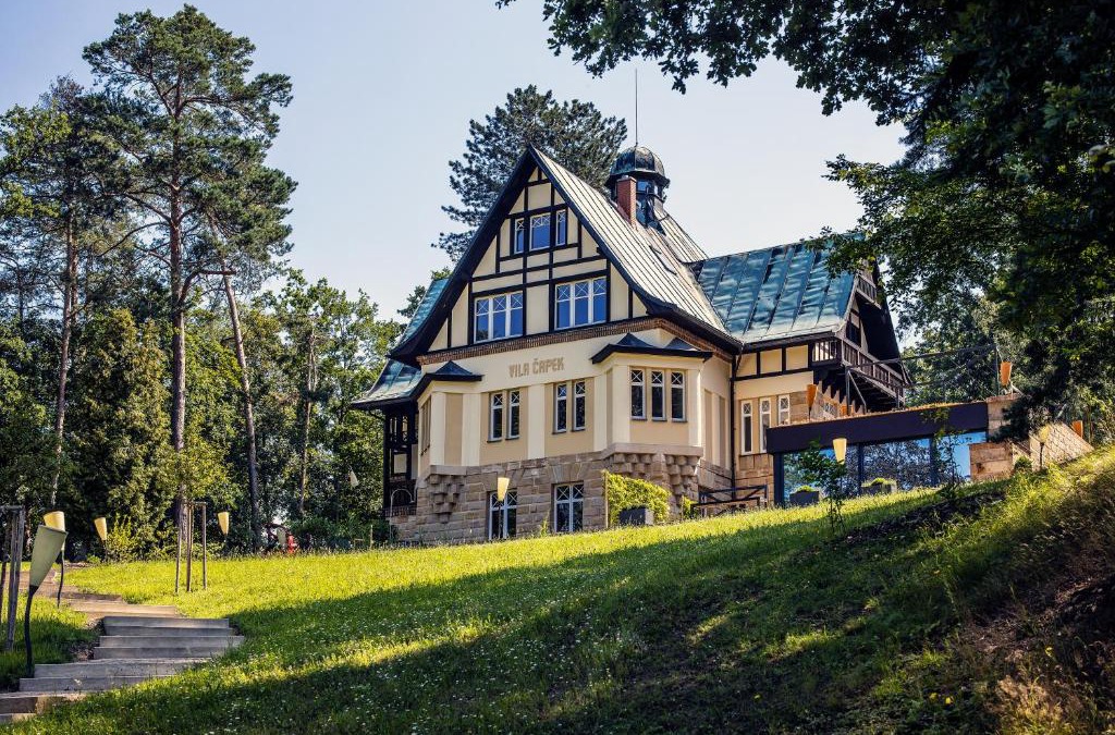Branzez House | Vila Čapek