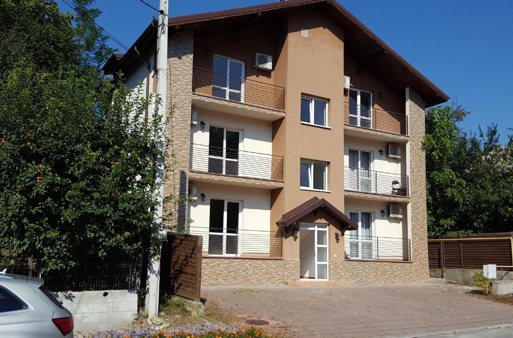 Prajila House | Vila Ana