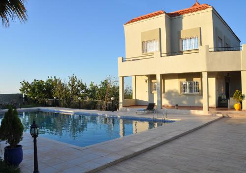 Ait Sebaa Lajrouf Villa | Vila Haja - Beautiful Farmhouse with a Private Pool!
