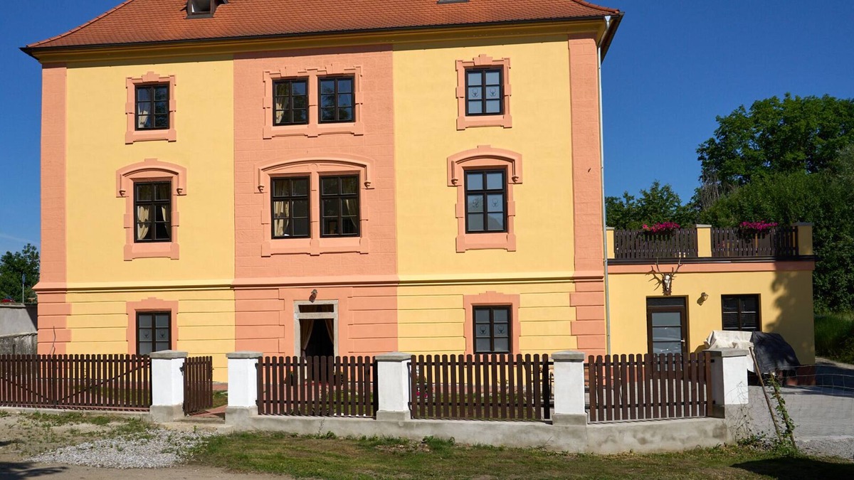 Cesky Krumlov Hotel | Vila Lovců králových