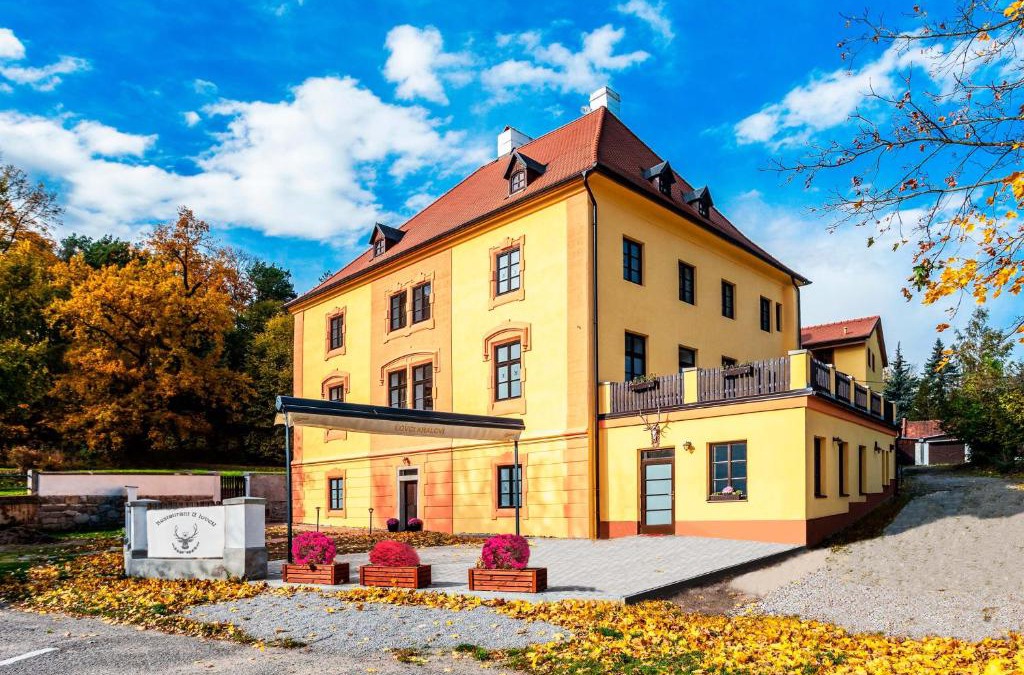 Cesky Krumlov Hotel | Vila Lovců králových