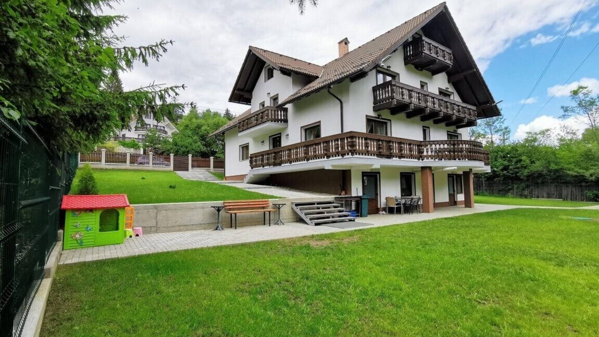 Zarnesti Villa | Vila MOLIDUL Zarnesti-zona linistita in mijlocul naturii