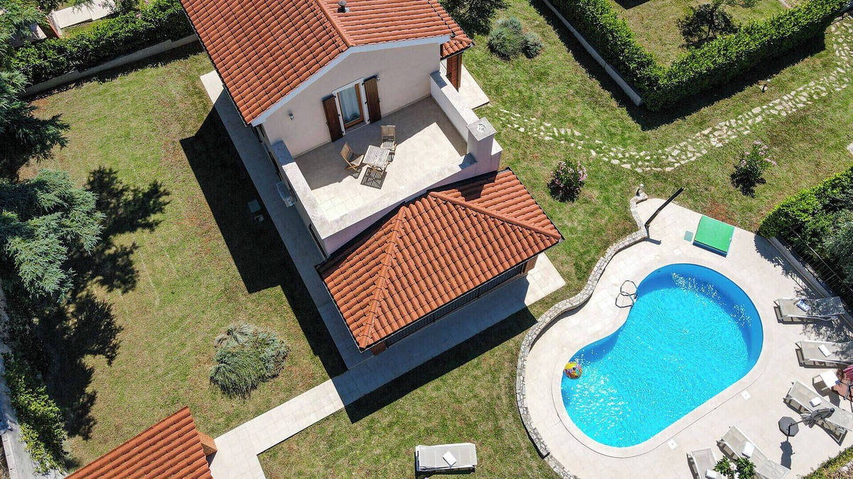 Farini Villa | Vila Orhidea – Udobnost, funkcionalnost i mir u istarskom stilu