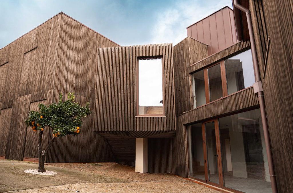 Paredes Villa | Villã - Casas de Campo