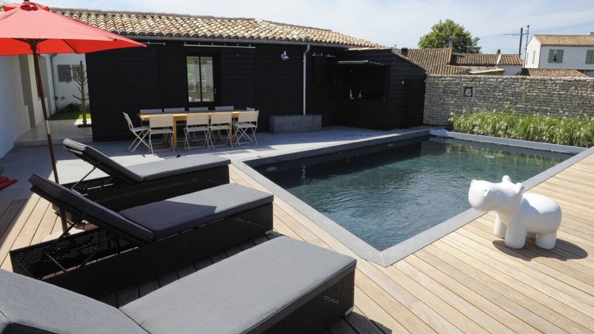 Saint-Clement-des-Baleines Villa | VILLA AU CALME 7 CH 7 SDB PISCINE CHAUFFÉE PROMO DU 12 AU 26 juillet 2025