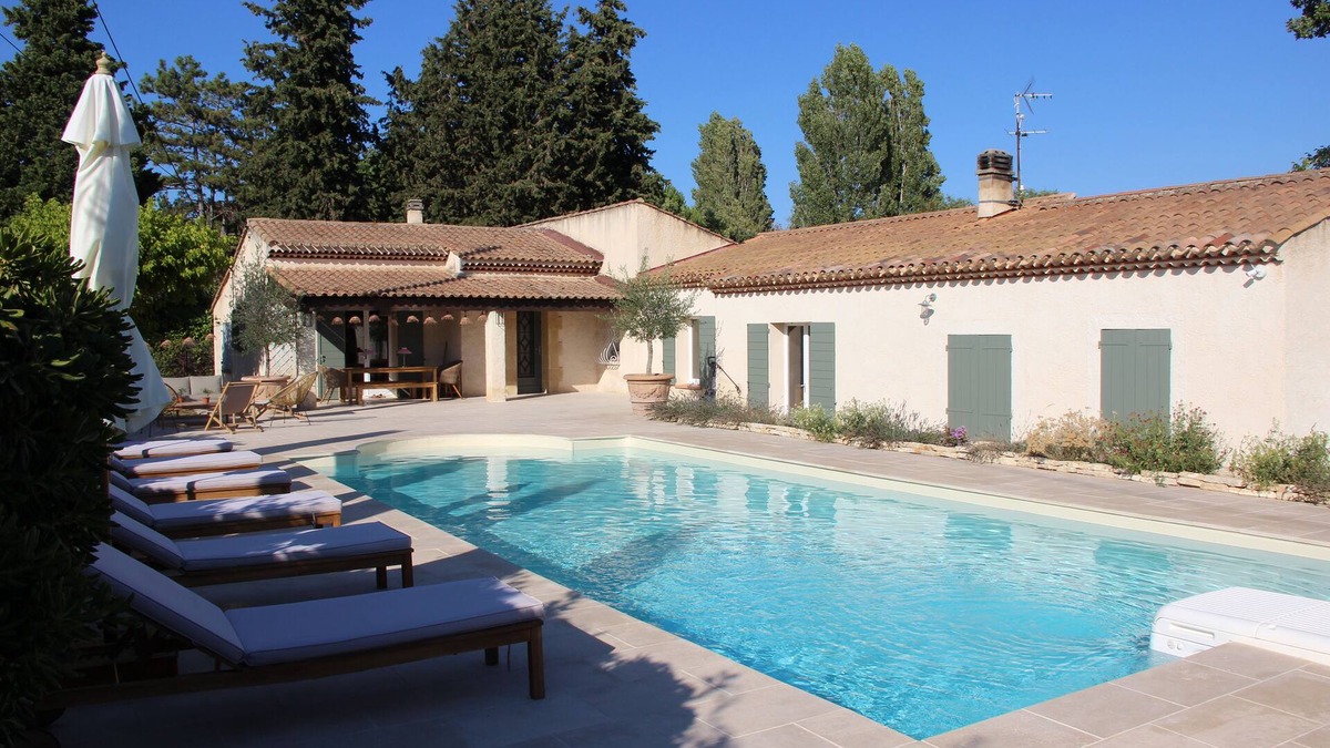 Saint-Martin-de-la-Brasque Villa | Villa Luberon Sud with swimming pool