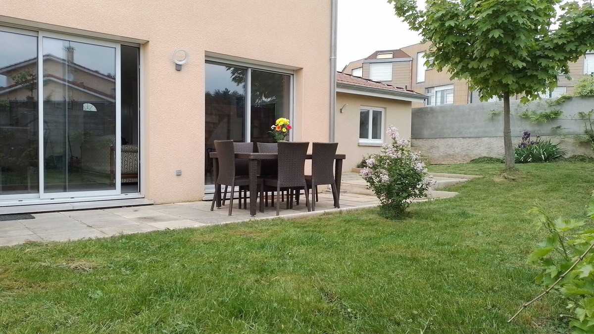 Saint-Symphorien-sur-Coise House | villa in the mountains of lyonnais