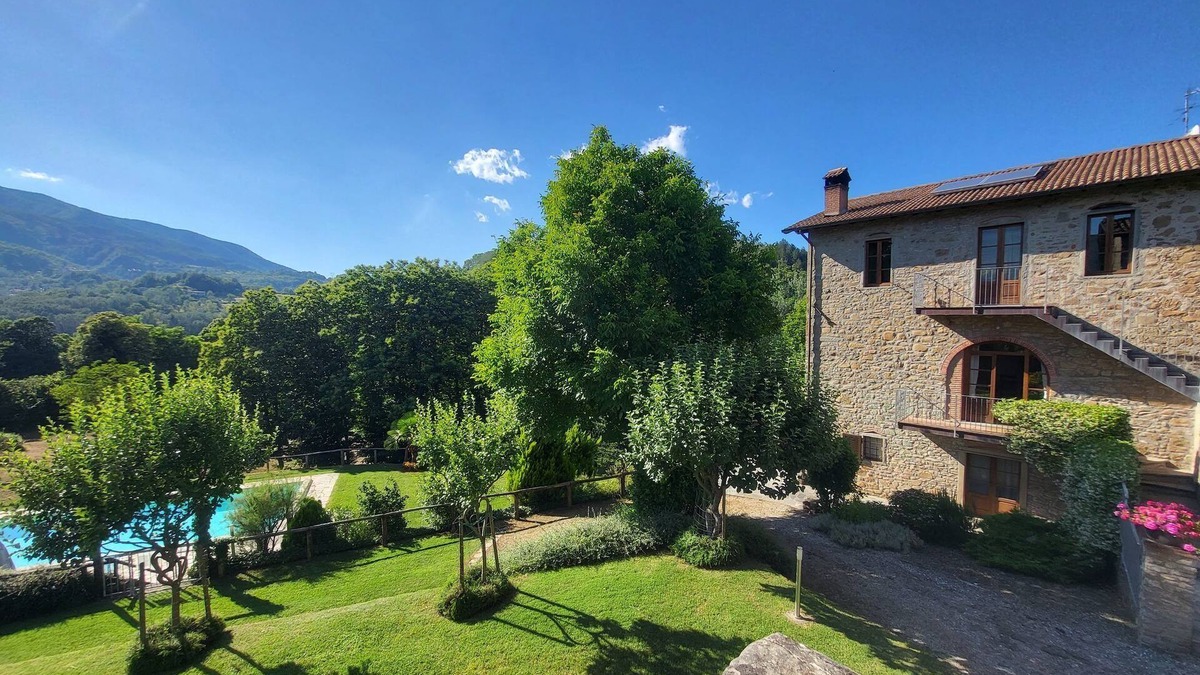 Castelnuovo di Garfagnana Villa | Villa with private pool, terrace and garden, WIFI!