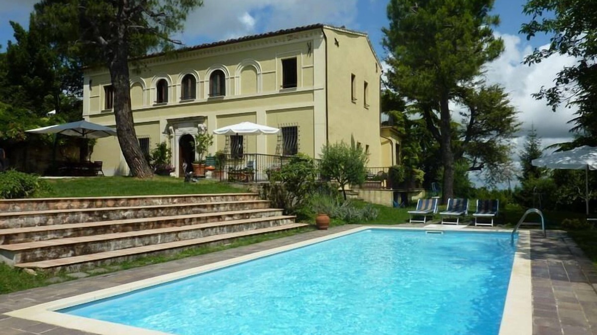 Santa Vittoria in Matenano House | Villa with private pool near Santa Vittoria in Matenano