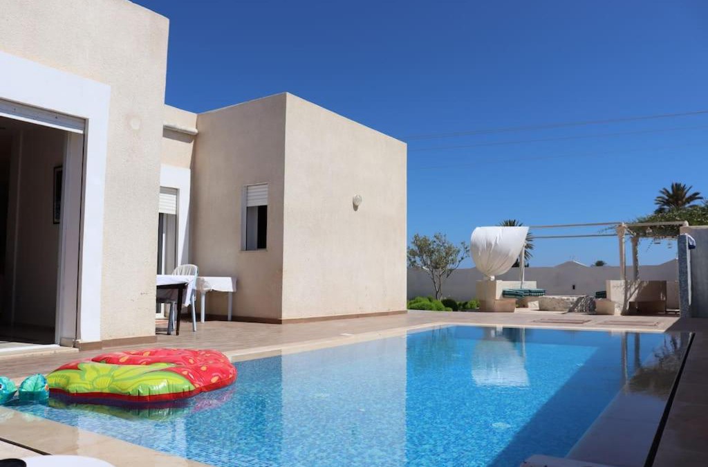 Midoun Villa | VILL LA REINE JERBA avec piscine