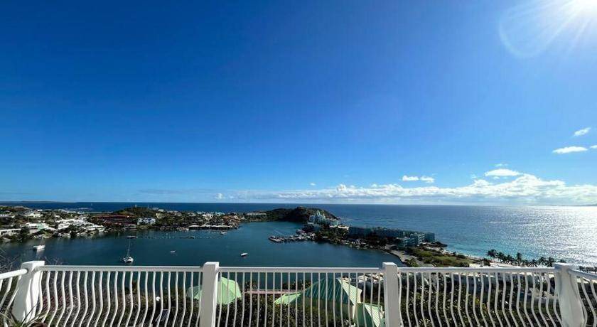 Oyster Pond Villa | Villa ∙ 3 bedrooms ∙ 7 guests