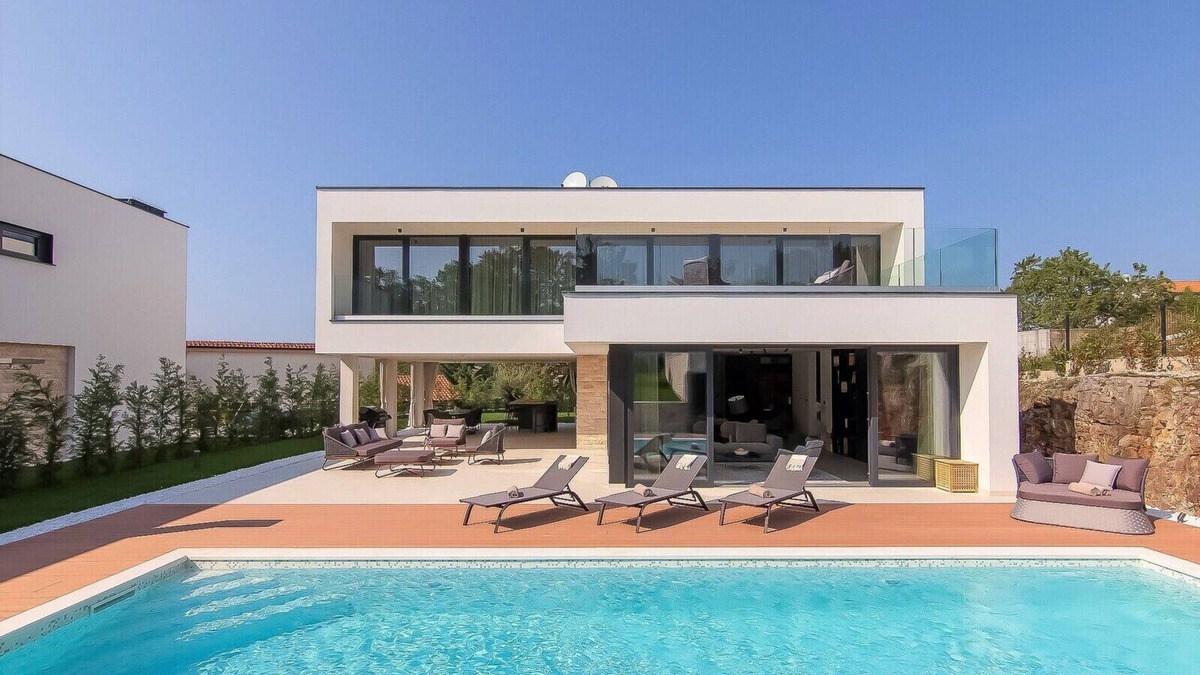 Rovinjsko Selo Villa | Villa #1 for 8 people near Rovinj with 50 m2 private pool, sauna & pet friendly