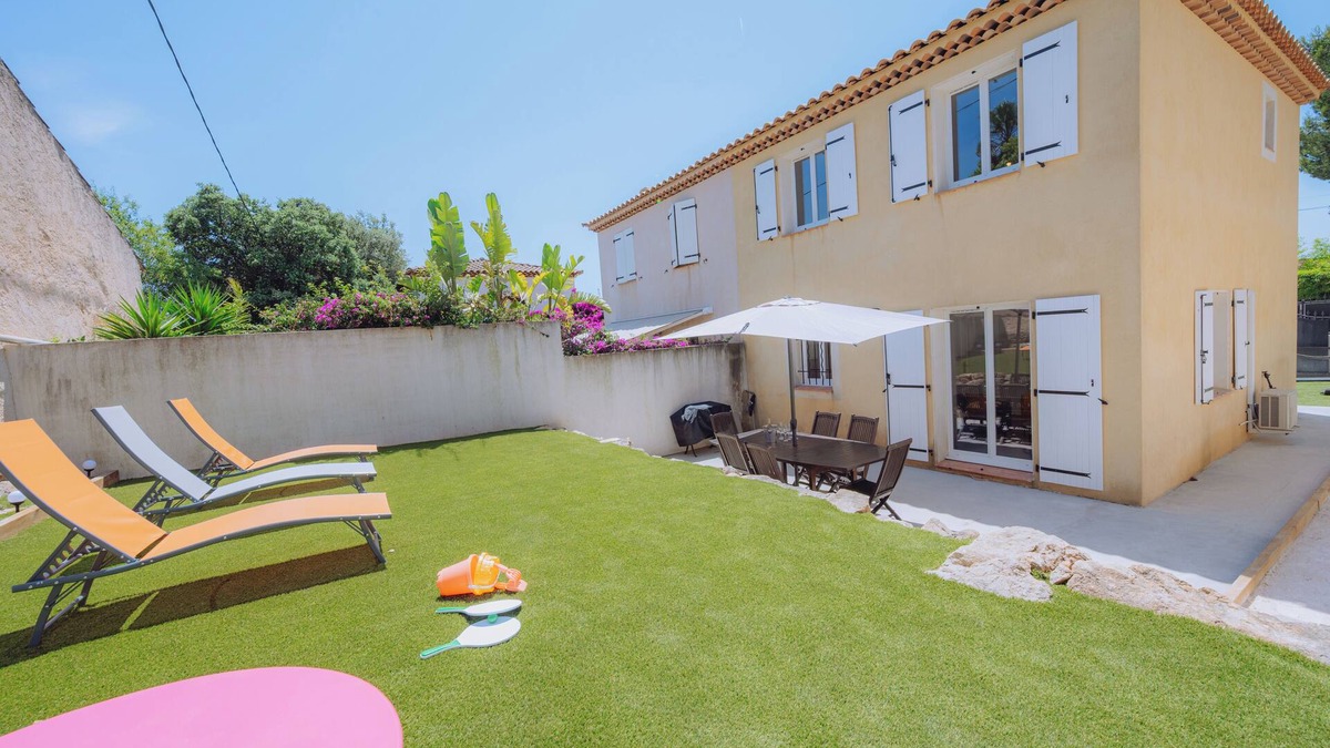 Sanary-sur-Mer Villa | Villa 10 minutes walk from the beach Sanary