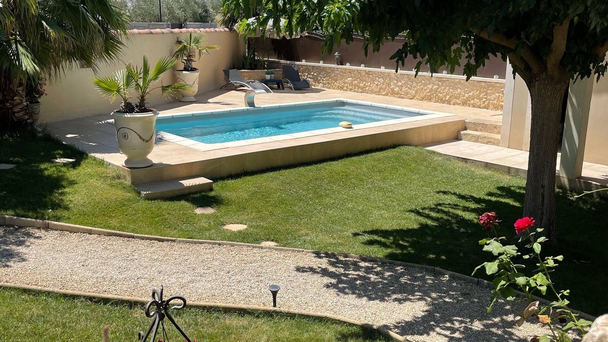 Beaucaire Villa | Villa 140 m2 With Swimming Pool sun