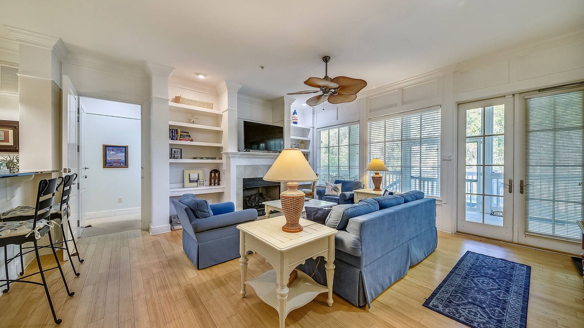 Melrose on the Beach Villa | Villa 2 BR 2 Bath - cart & Pool access included with booking!