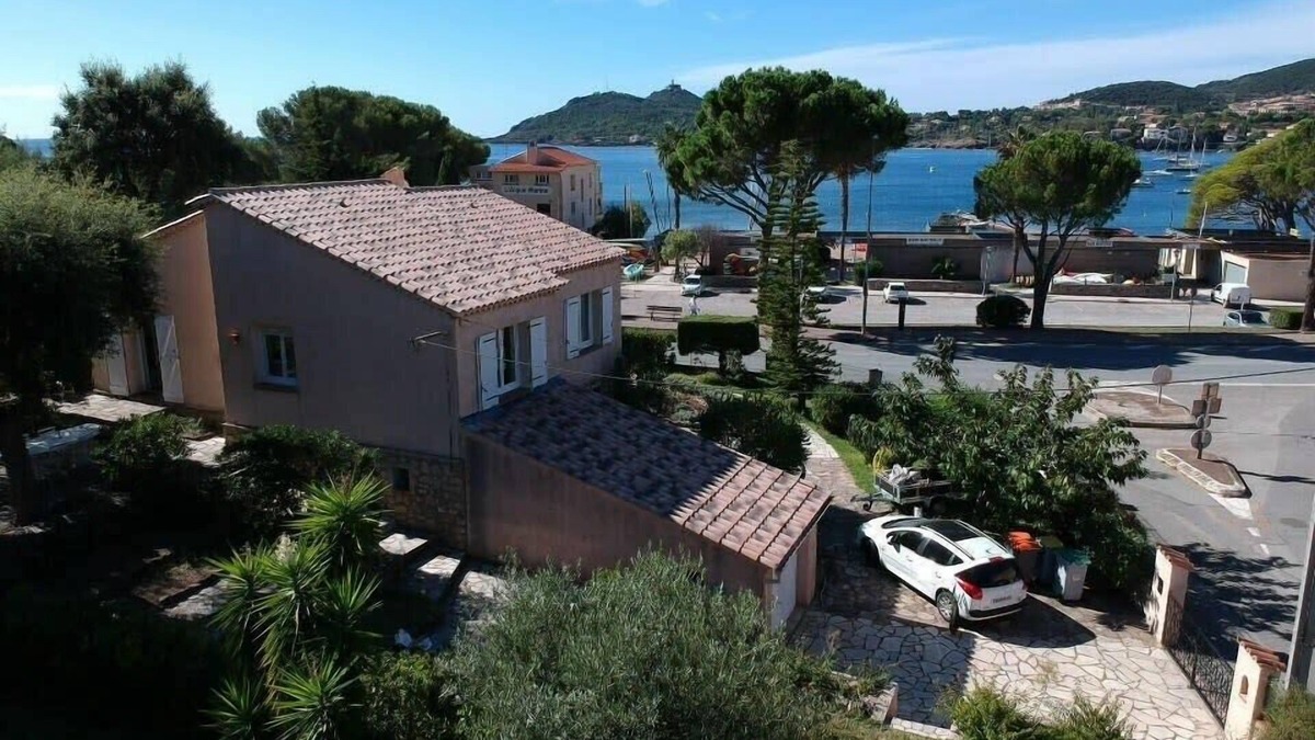 Agay Villa | Villa 2 chambres 4 personnes au pied des plages