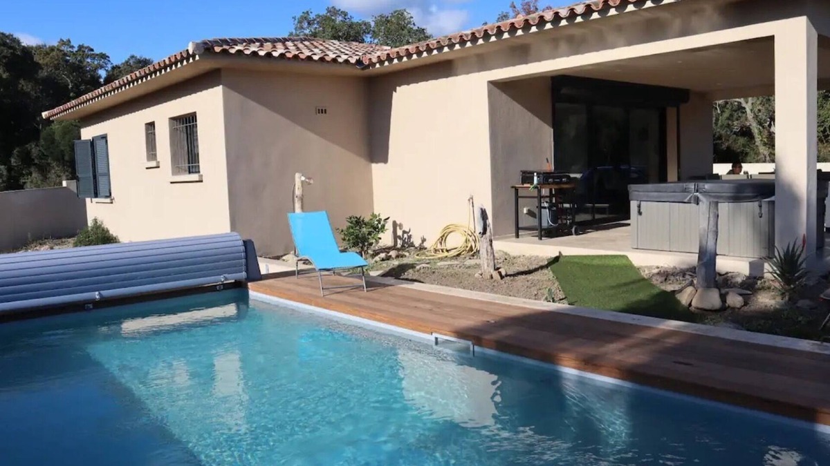 Ventiseri Villa | Villa '2 Chambres - Piscine Et Spa' with Private Pool, Wi-Fi and Air Conditioning