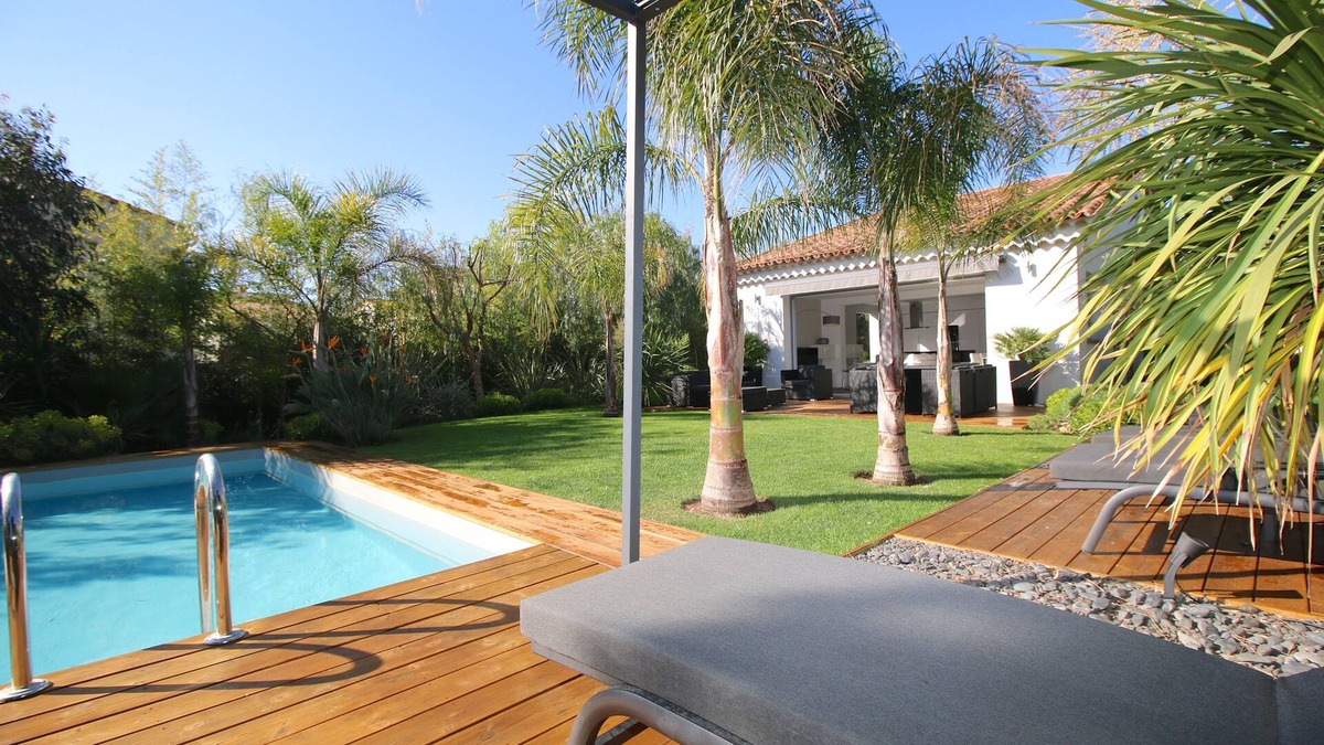 Le Cannet Villa | Villa , 2 miles & 6 min from Cannes Croisette, beaches & FILM FESTIVAL