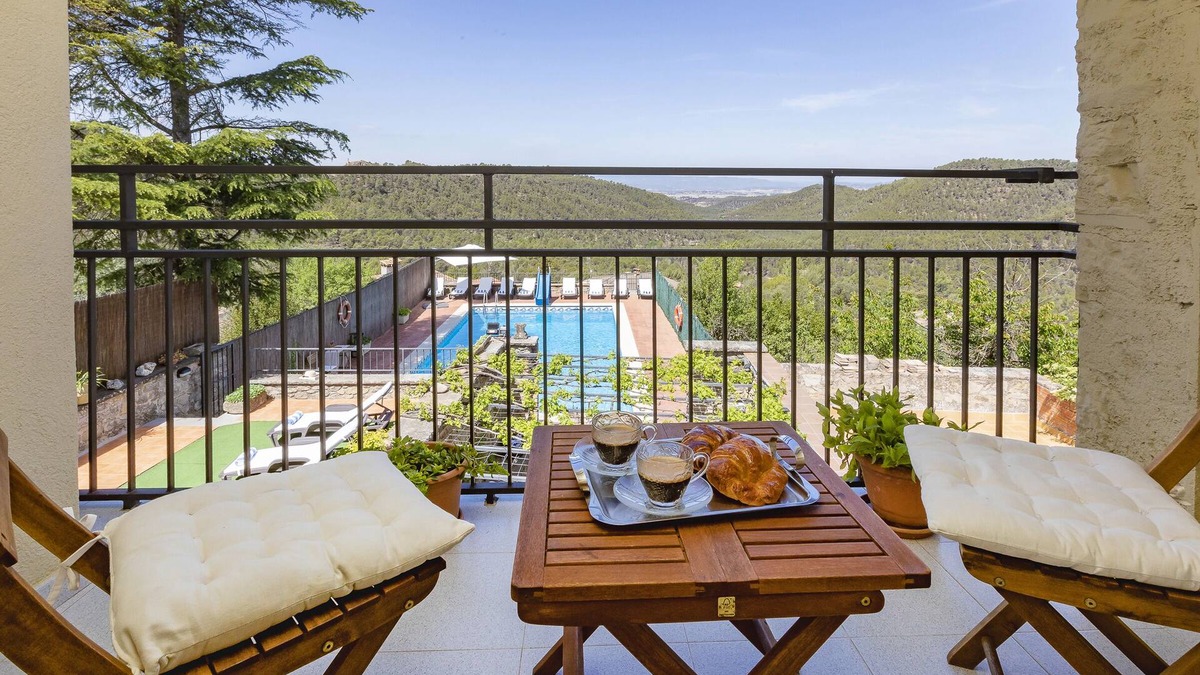 Rocafort Villa | Villa '22 Sleeps Private Pool and Bbq' with Mountain View, Wi-Fi and Air Conditioning