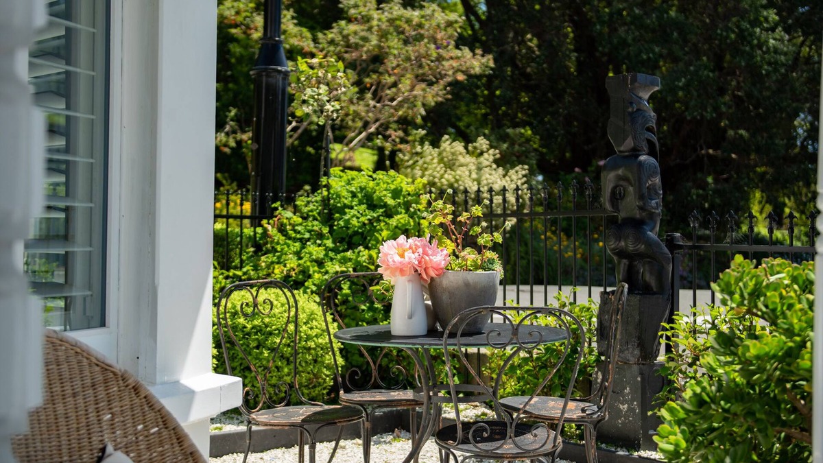 Nelson City Centre Villa | Villa 28 - A stunning villa in the heart of Nelson.