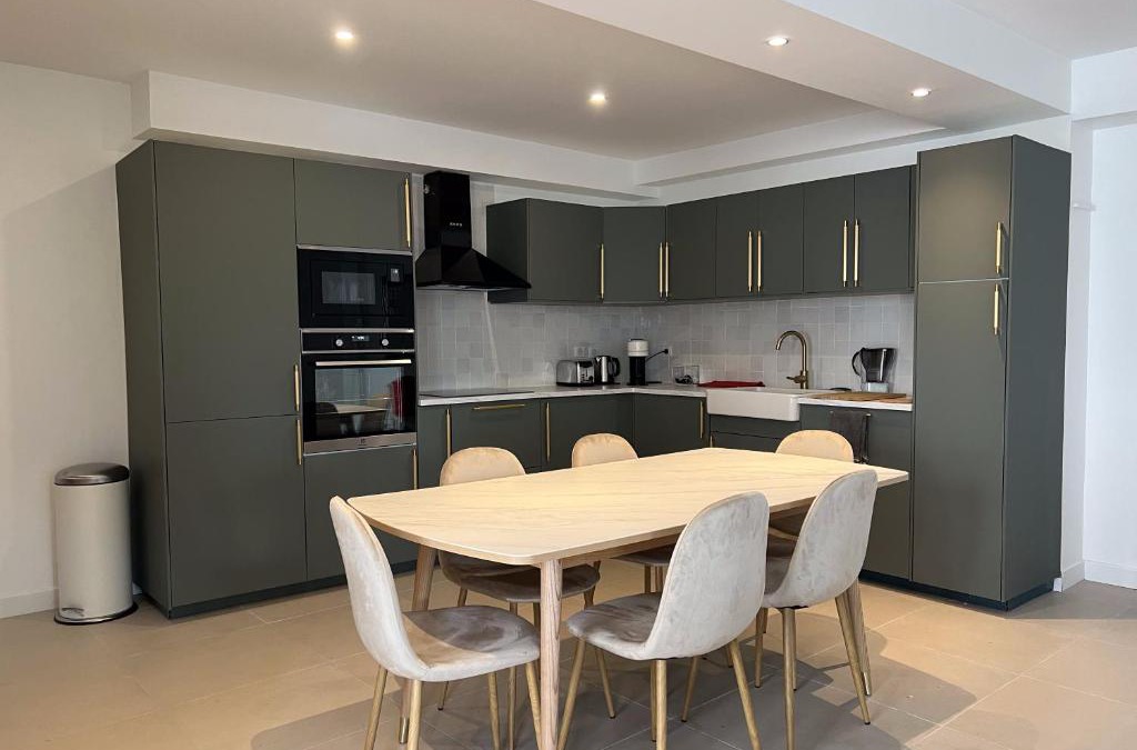 Les Clayes-sous-Bois Villa | Villa 3 Bedrooms - Proche VERSAILLES ORLY PARIS PARKING GRATUIT