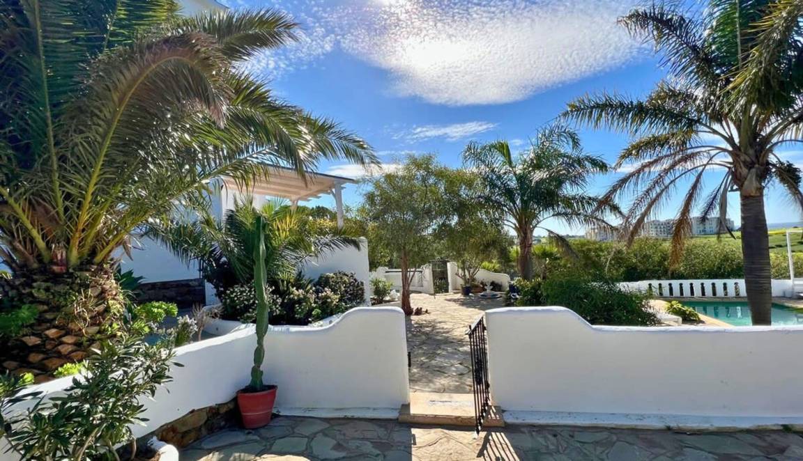 Achakkar Villa | Villa ∙ 3 bedrooms ∙ 8 guests