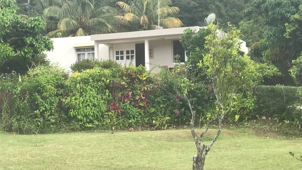 Le Morne-Vert House | Villa, 3 bedrooms in quiet wooded and flowered area - sea and countryside views