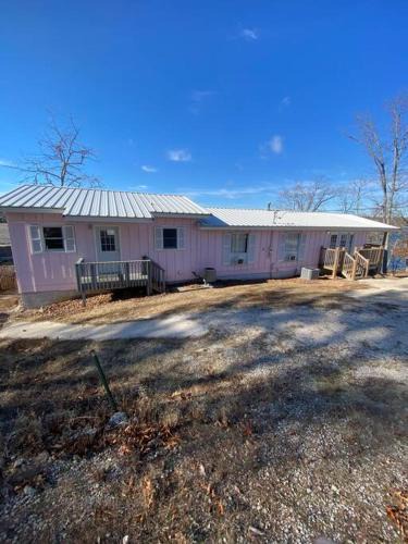 Lake Ozark House | Villa #3 Sleep 6-Bachelor/Bachelorette Parties!