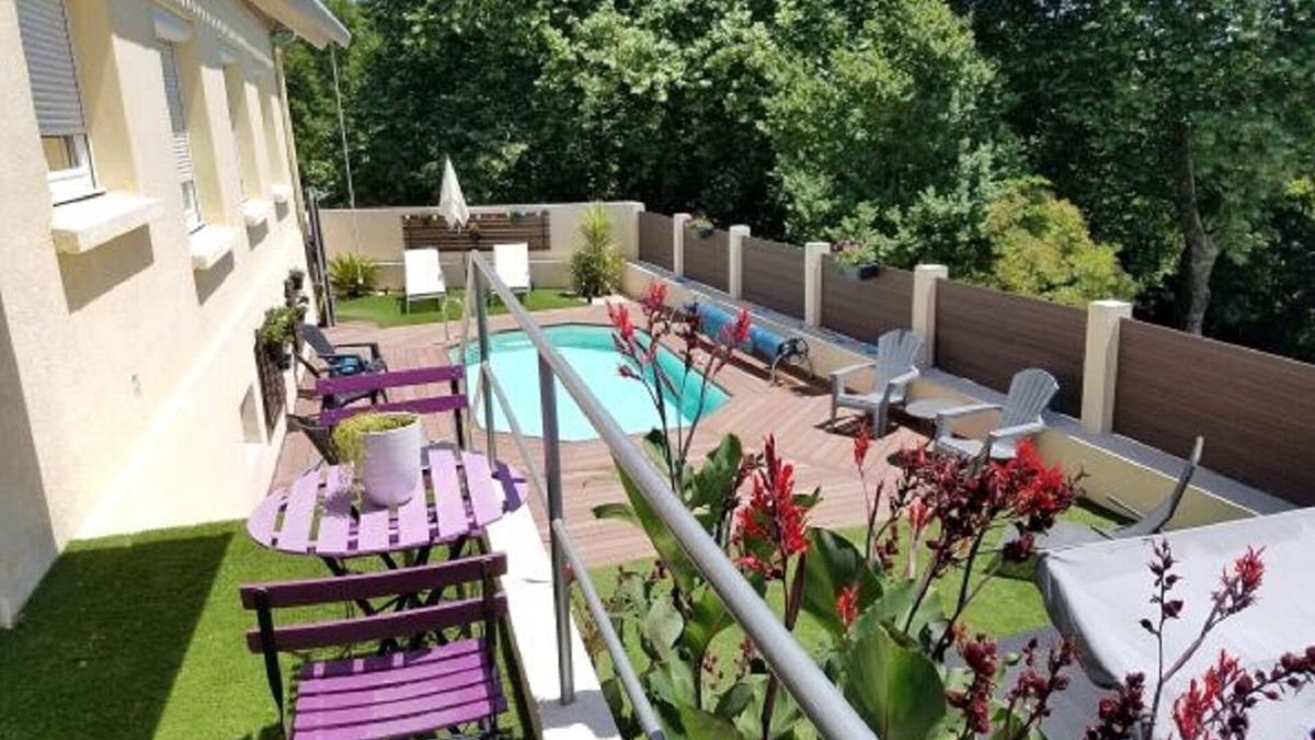 Verdun-en-Lauragais Villa | Villa 4 bedrooms/4 bathrooms - 9 pers. - Swimming pool - Nice amenities - Green setting