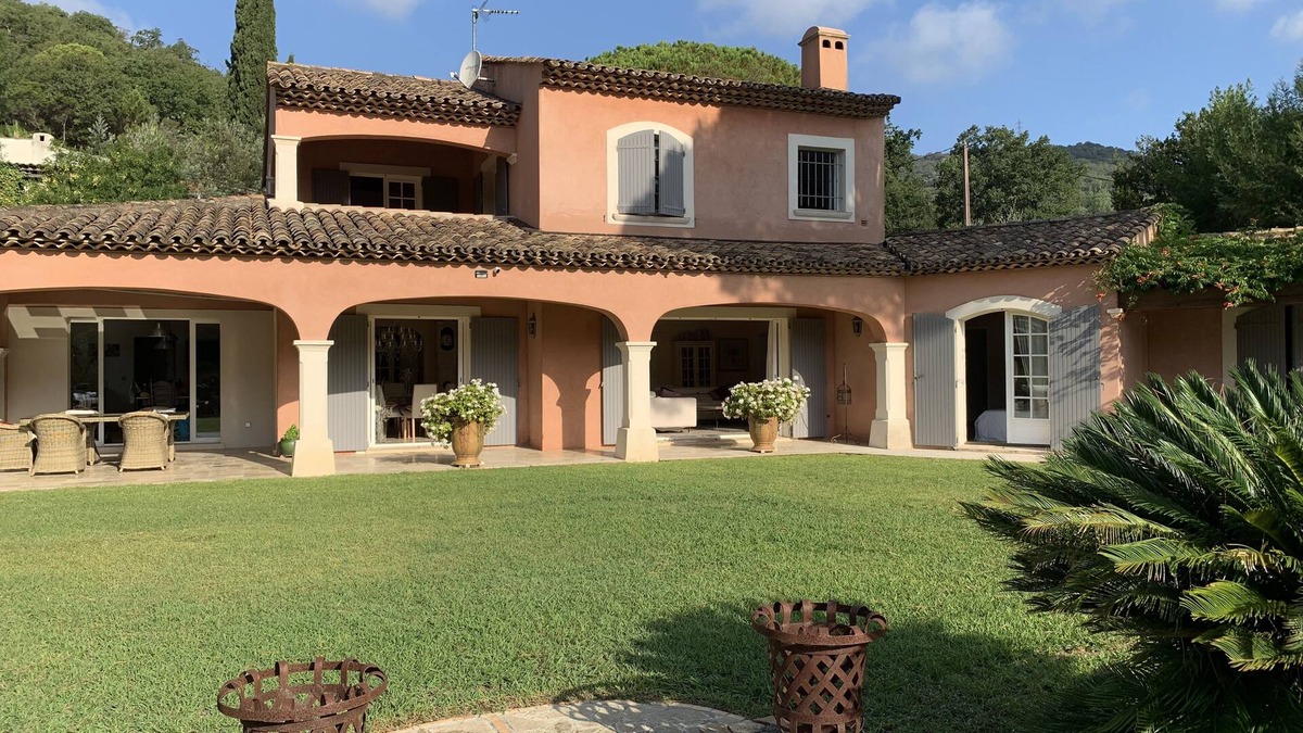 Grimaud Villa | Villa 4 Chambres à Grimaud Avec Piscine, Terrain de Tennis et Pétanque