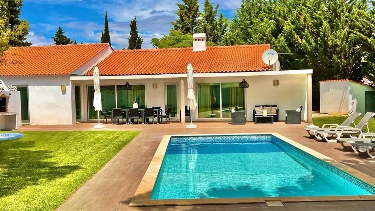 Alfa-Mar House | Villa- 4 minutes from beach with big garden and private pool