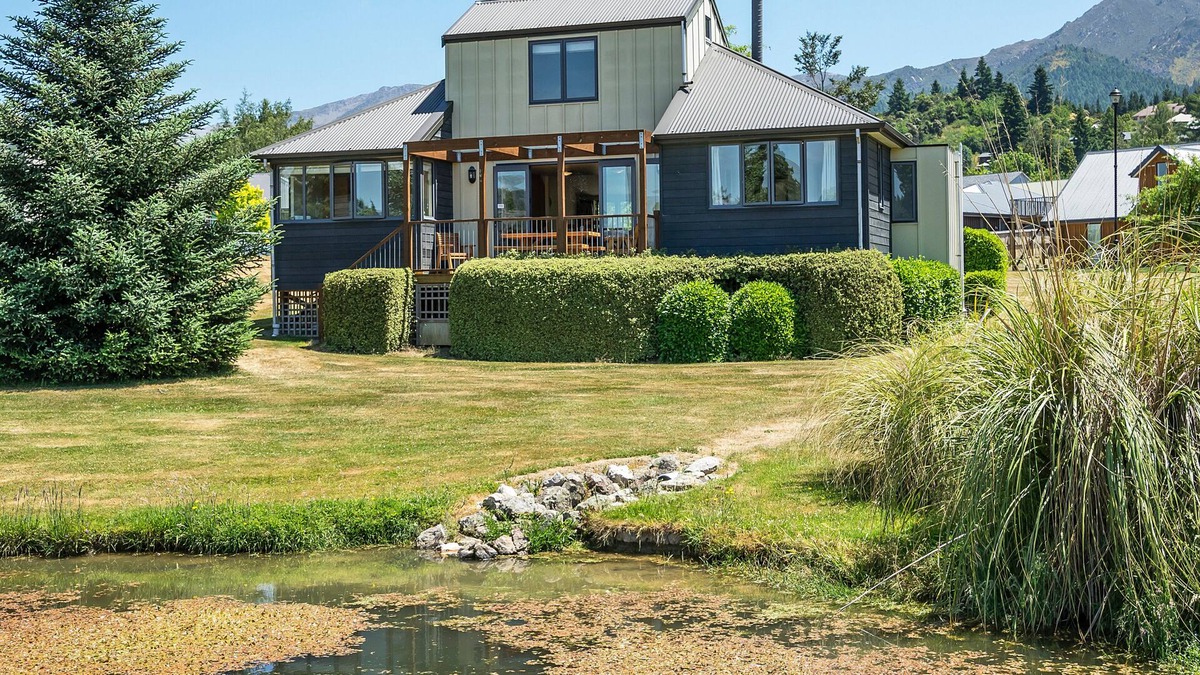 Hanmer Springs Cottage | VILLA 463, family friendly, with a garden in Hanmer Springs