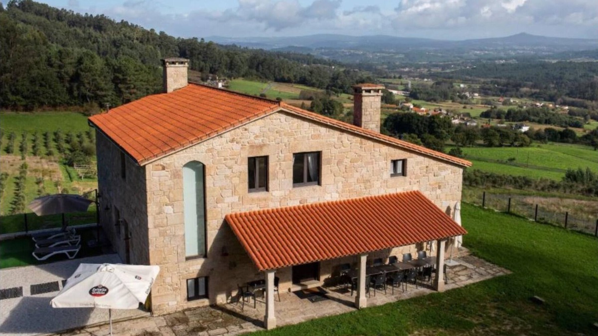 Pontevea Apartment | Villa - 5 Bedrooms with WiFi - 7841