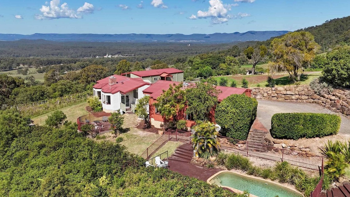 Mount View Villa | Villa 5 @ Bimbadeen Estate - Spa studio for 2 - Enjoy the best views in the valley