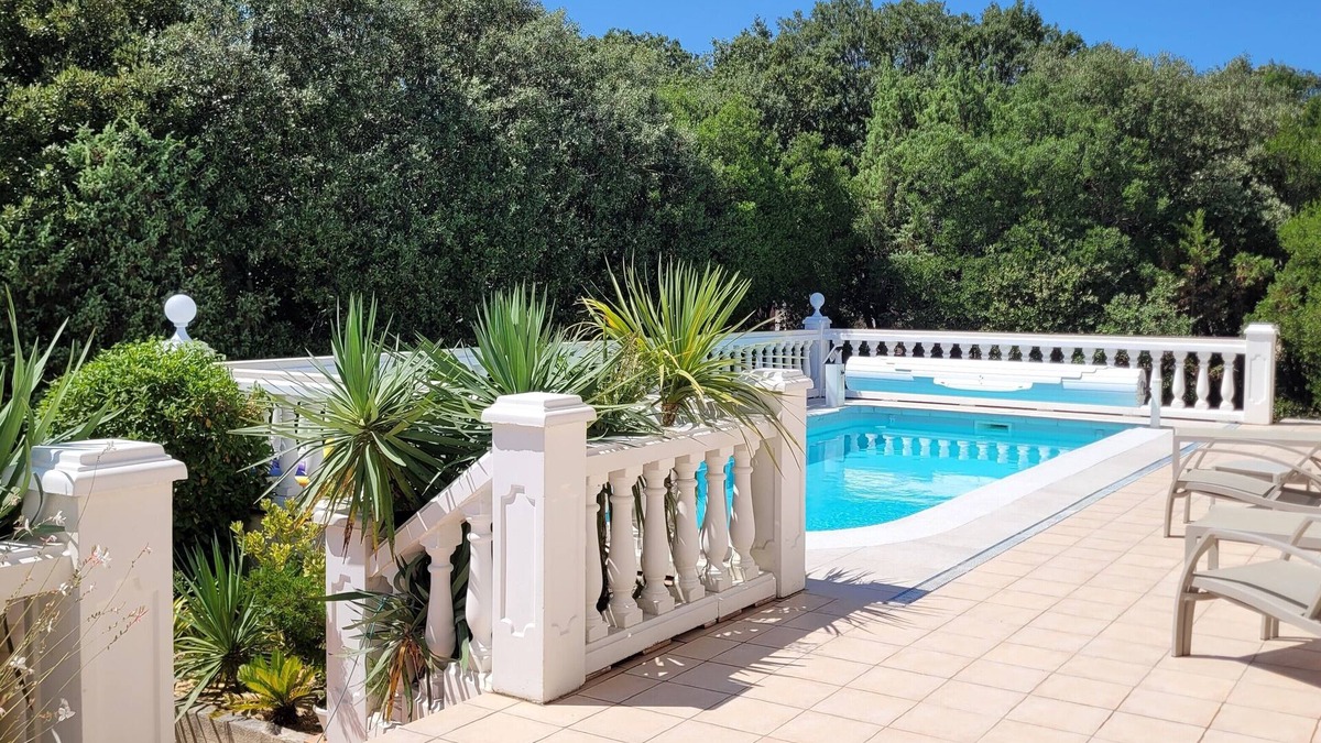 Mejannes-le-Clap Villa | Villa 5* Gard | Heated Pool, Absolute Peace, Private Garden - La Cèzenole
