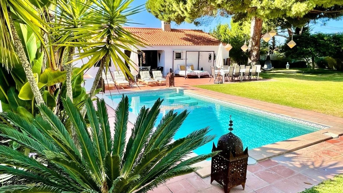 Alfa-Mar House | Villa -5 min walk from beach. 12 people. Big garden with private pool